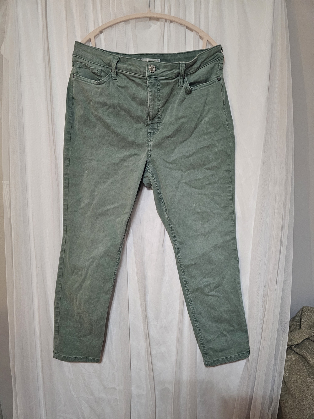 LC Lauren Conrad Olive Green Skinny Ankle Pants
